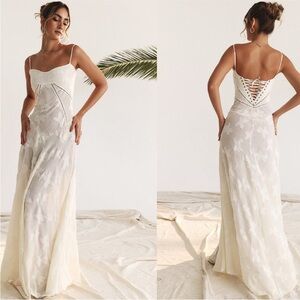 HOUSE OF CB 'Seren' Vintage Cream Floral Lace Back Maxi Dress NWOT size XL A-C